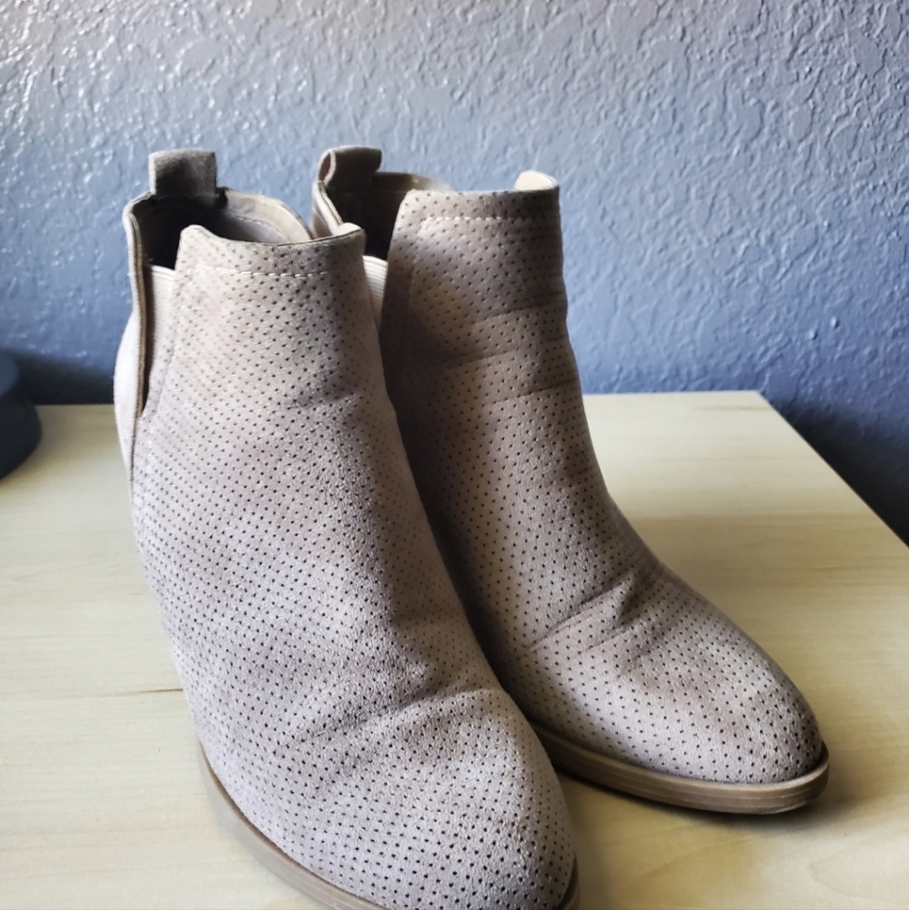 Universal Thread Booties - image 3